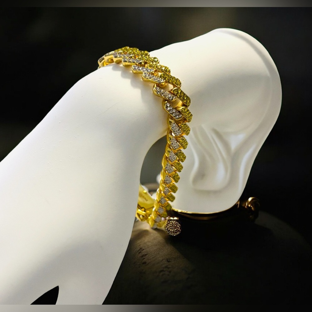 Invicta Elements Gold-tone with Yellow and White stones - Unisex Chain Bracelet